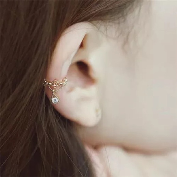 Jewelry - Aelin Ethereal Ear Cuff Gold